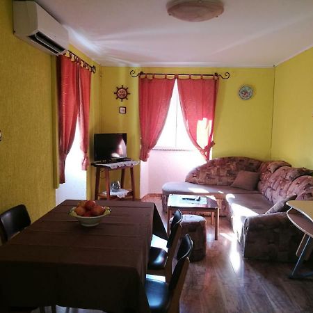 Apartman Jadreskic Daire Mošćenička Draga Dış mekan fotoğraf